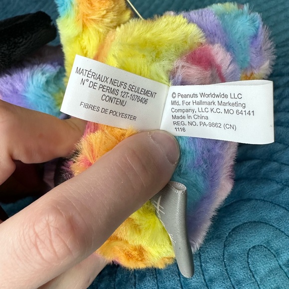 Rainbow Snoopy Plush Hallmark - Picture 13 of 13